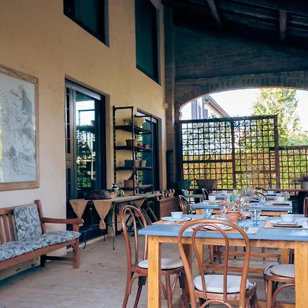 La Luna Nel Pozzo בית הארחה 4*