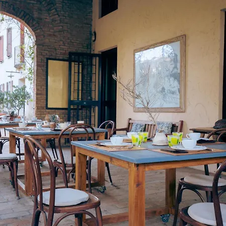 La Luna Nel Pozzo 4*