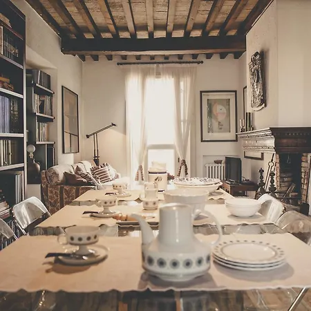 La Luna Nel Pozzo 招待所 4*