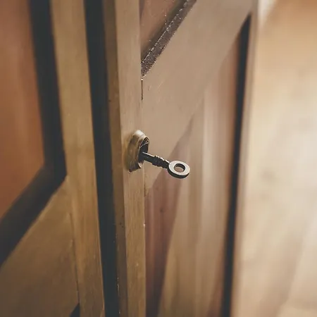 La Luna Nel Pozzo 4*