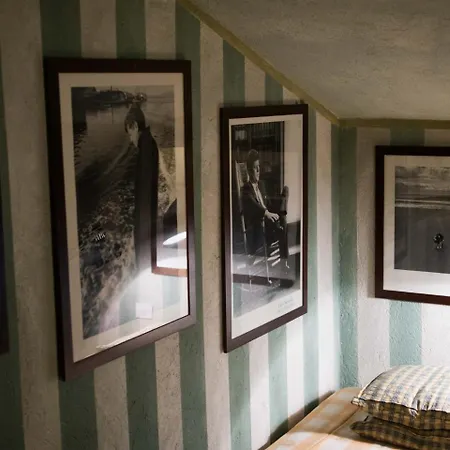 La Luna Nel Pozzo 招待所 4*